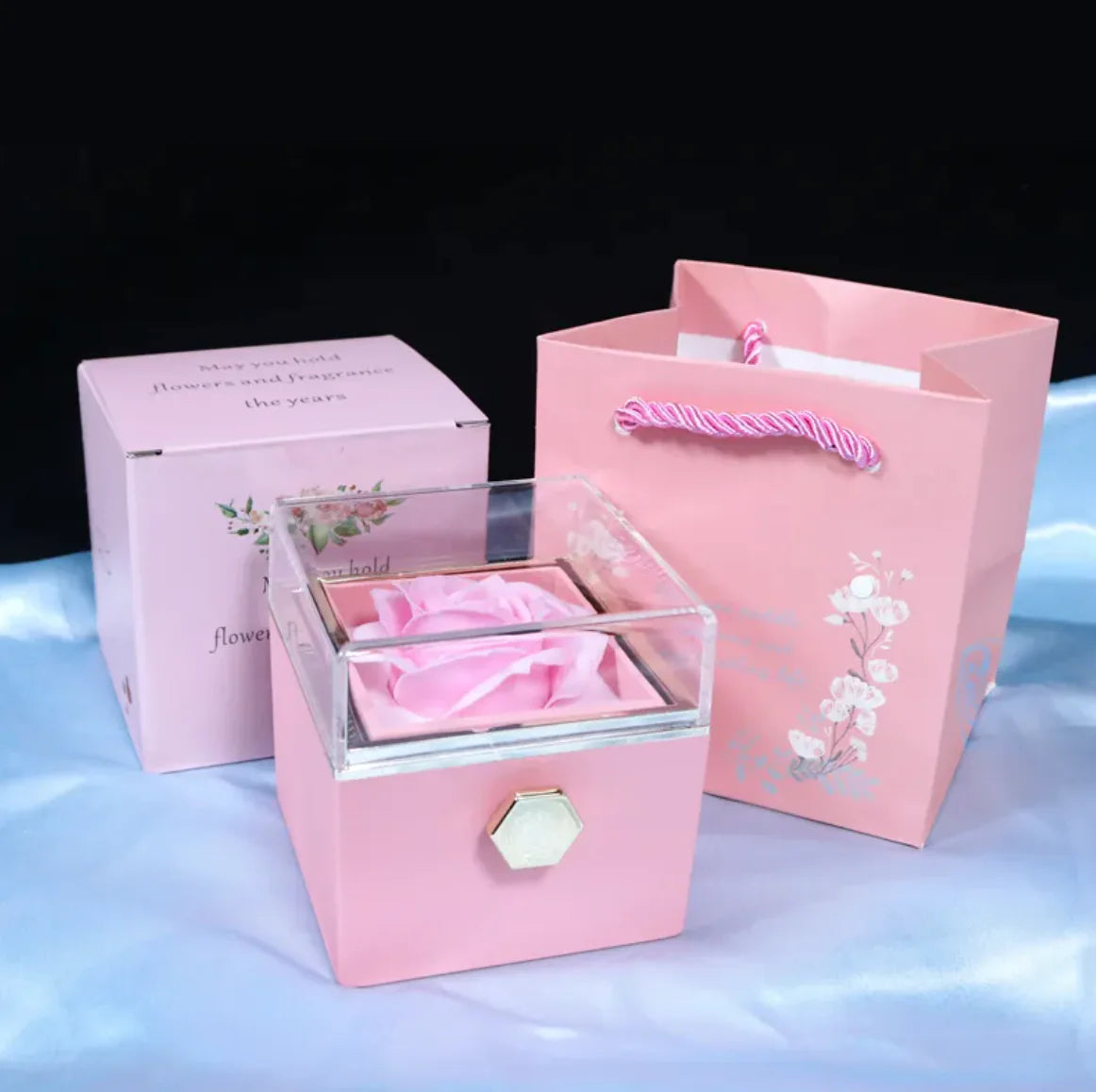 Die drehbare Geschenkbox „Forever Rose“